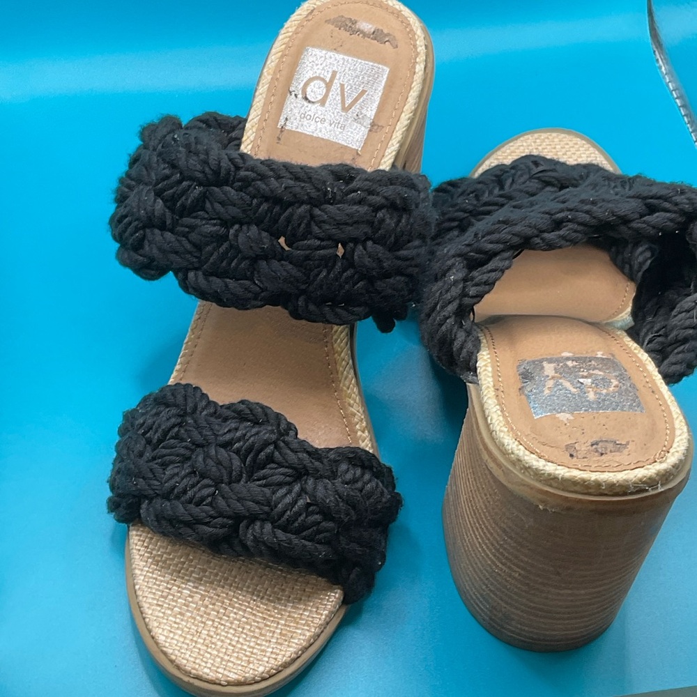 Dolce Vita Black Slide Heels Woven Strappy Sandals Block Heel Size 
– Like New